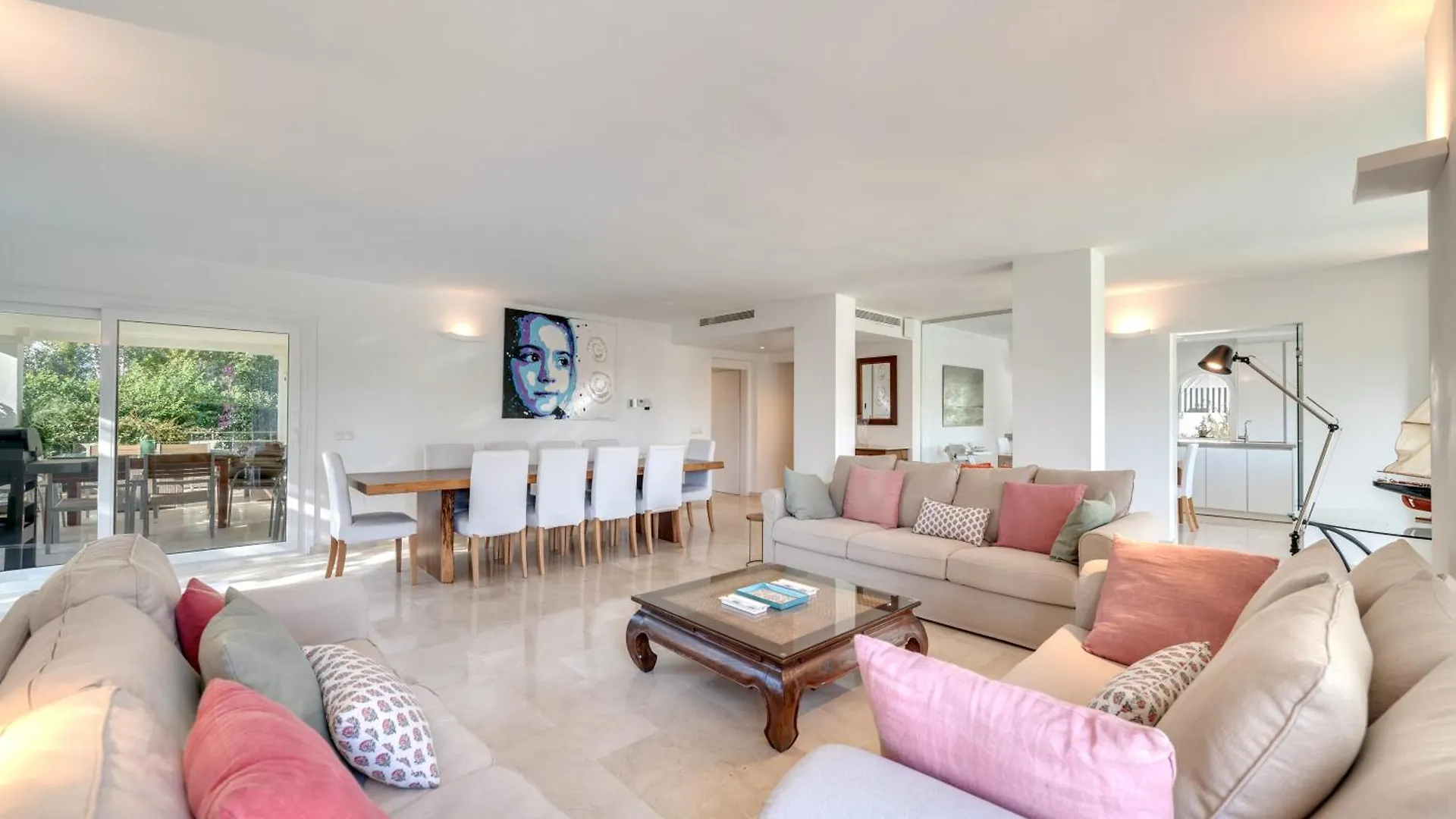 All About Villa Turquesa Marbella Španělsko